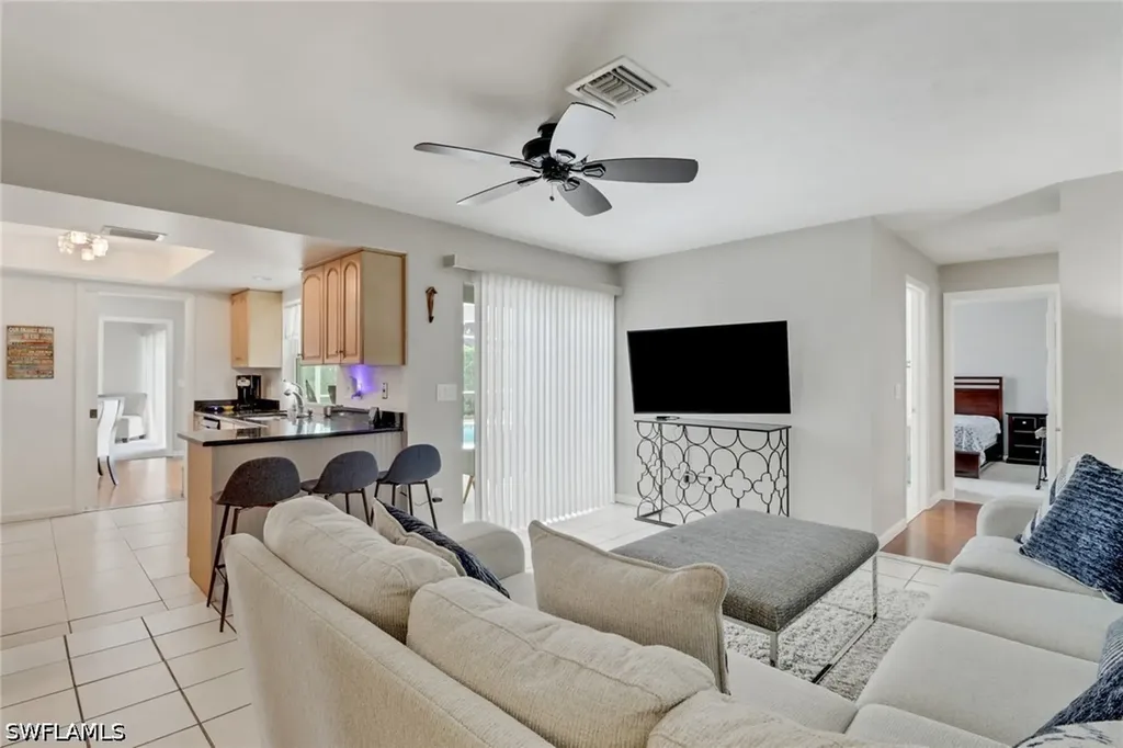 4556 Lakewood Boulevard Naples FL 34112