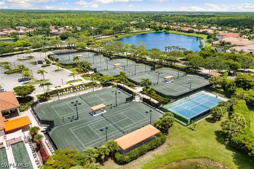 9735 Acqua Court Naples FL 34113