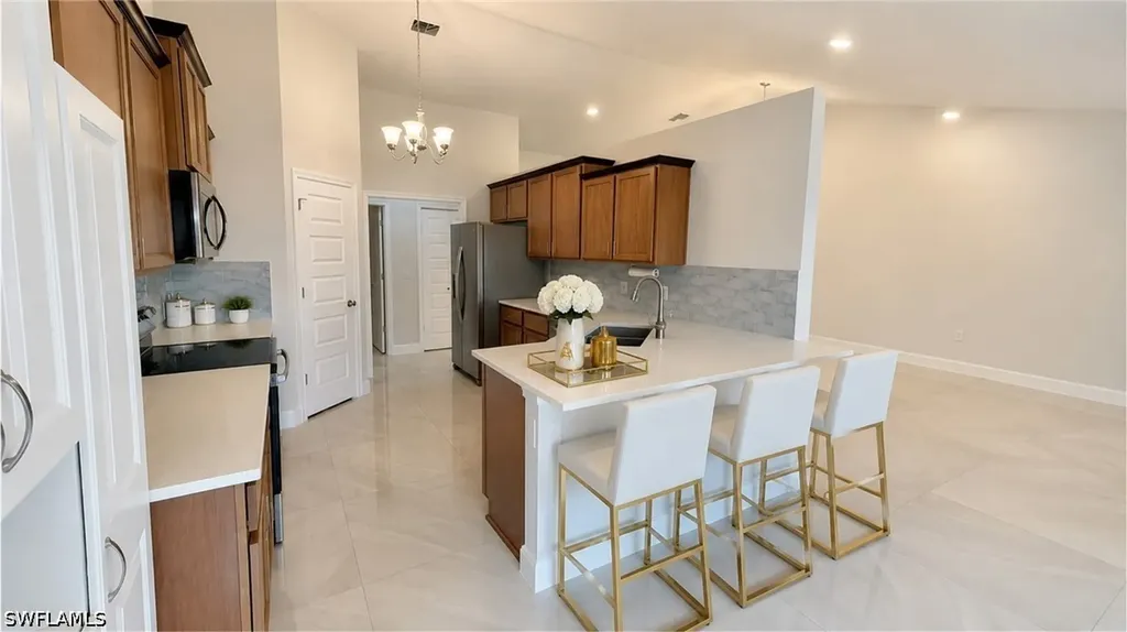 372 Rockland Street Lee FL 33972