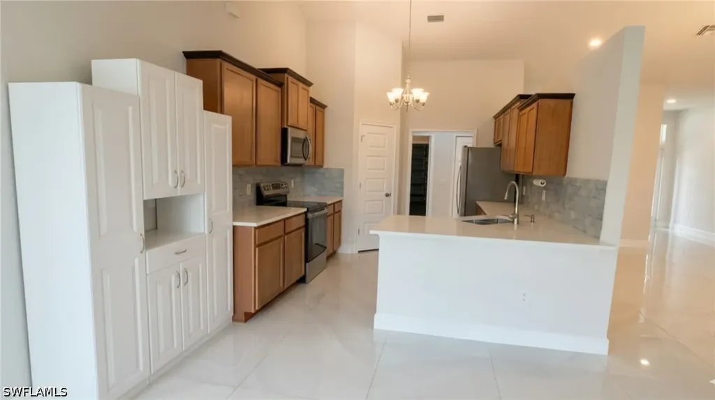 372 Rockland Street Lee FL 33972