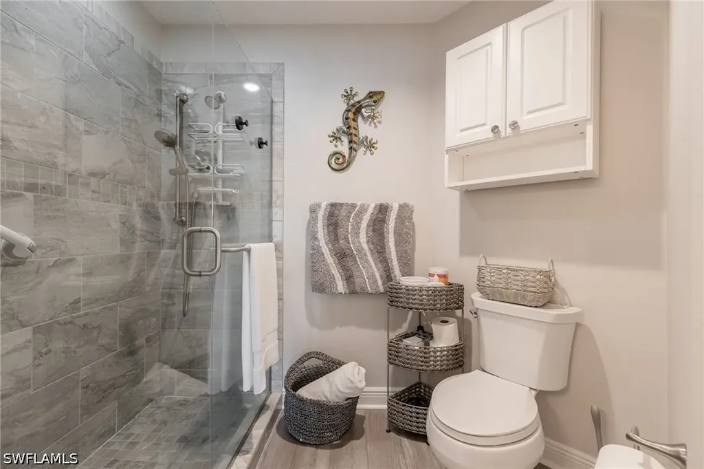 624 Windsor Square Naples FL 34104