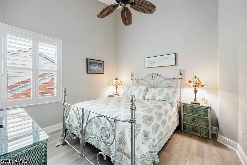 624 Windsor Square Naples FL 34104