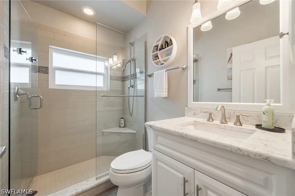 624 Windsor Square Naples FL 34104