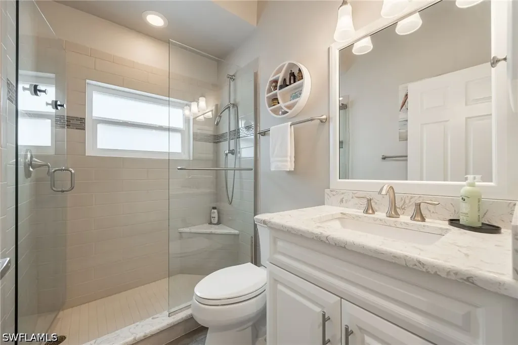 624 Windsor Square Naples FL 34104