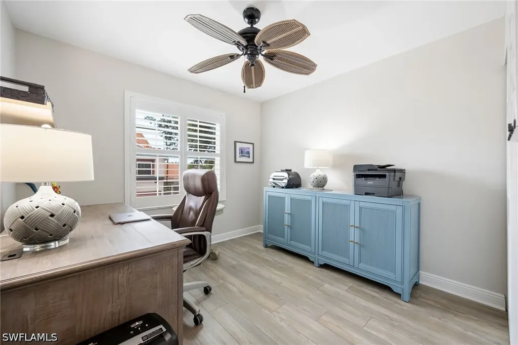 624 Windsor Square Naples FL 34104