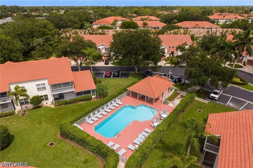 624 Windsor Square Naples FL 34104