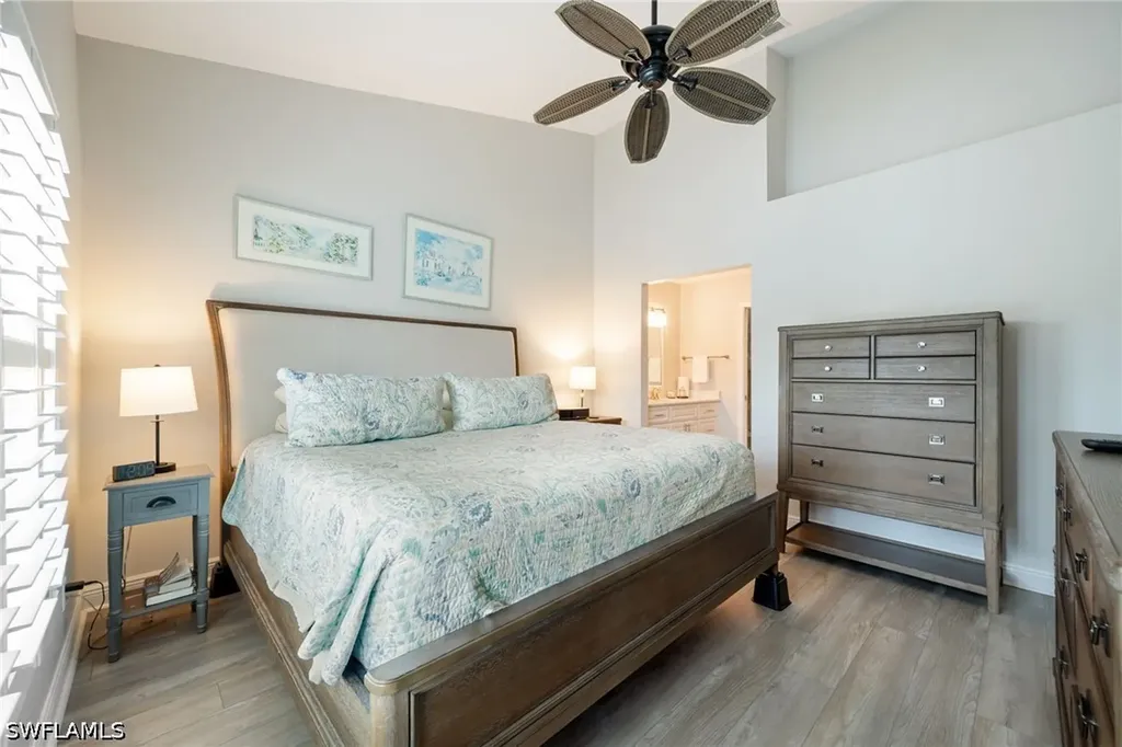 624 Windsor Square Naples FL 34104