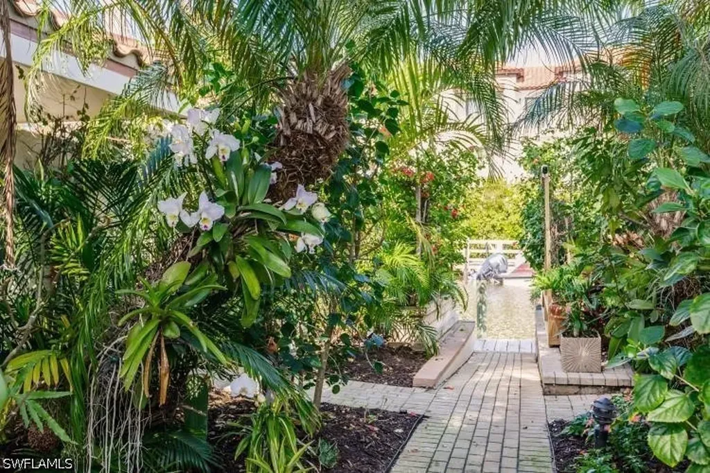 1455 Curlew Avenue Naples FL 34102