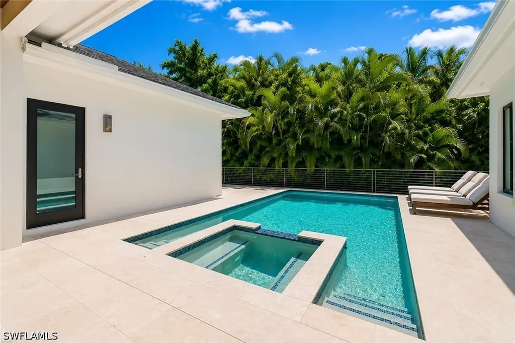 1364 Cypress Woods Drive Naples FL 34103