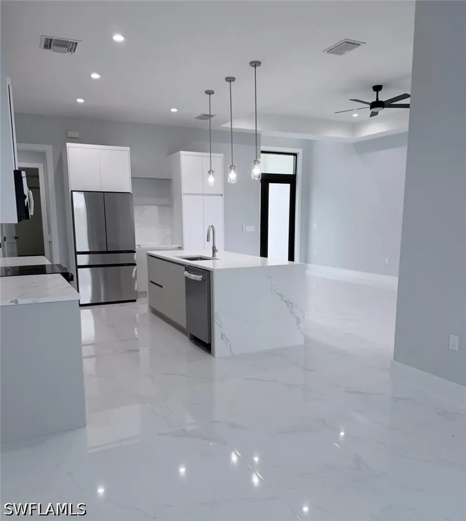 4231 20th Street NE Naples FL 34120