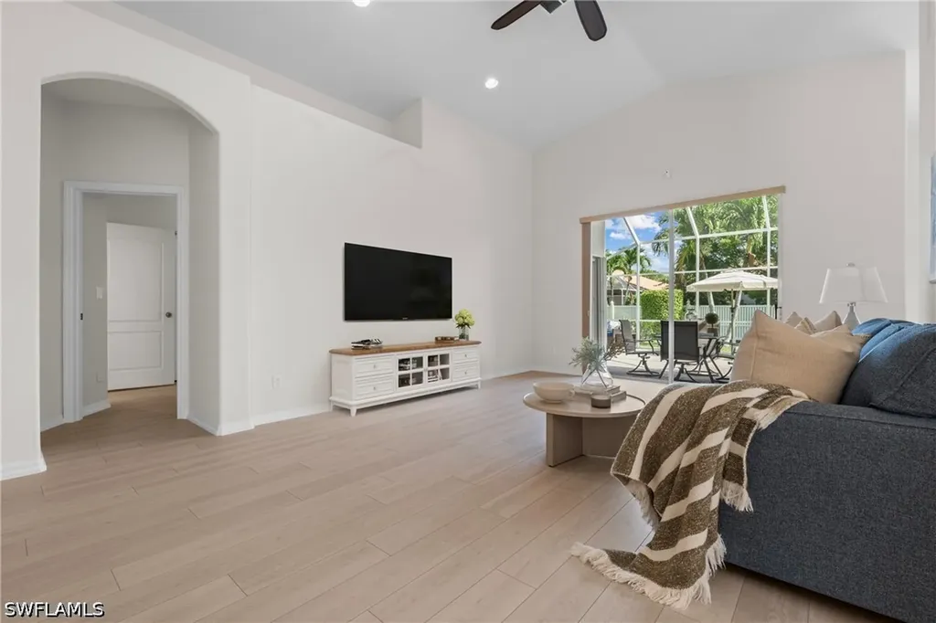 96 Glen Eagle Circle Naples FL 34104