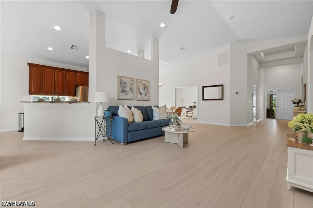 96 Glen Eagle Circle Naples FL 34104