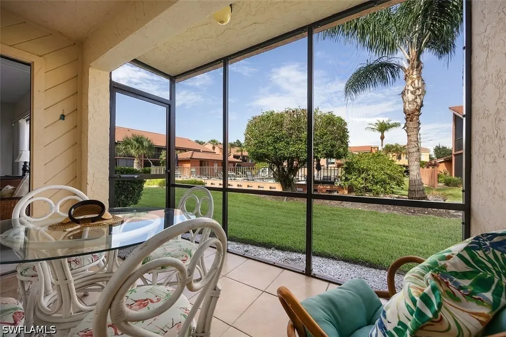 114 Cypress Way E Naples FL 34110