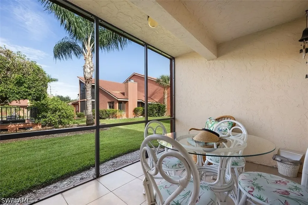 114 Cypress Way E Naples FL 34110