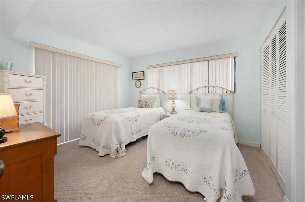 114 Cypress Way E Naples FL 34110