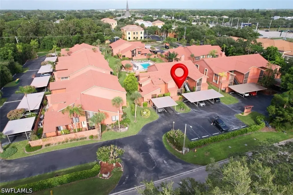 114 Cypress Way E Naples FL 34110
