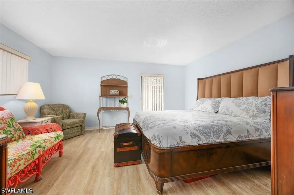 114 Cypress Way E Naples FL 34110