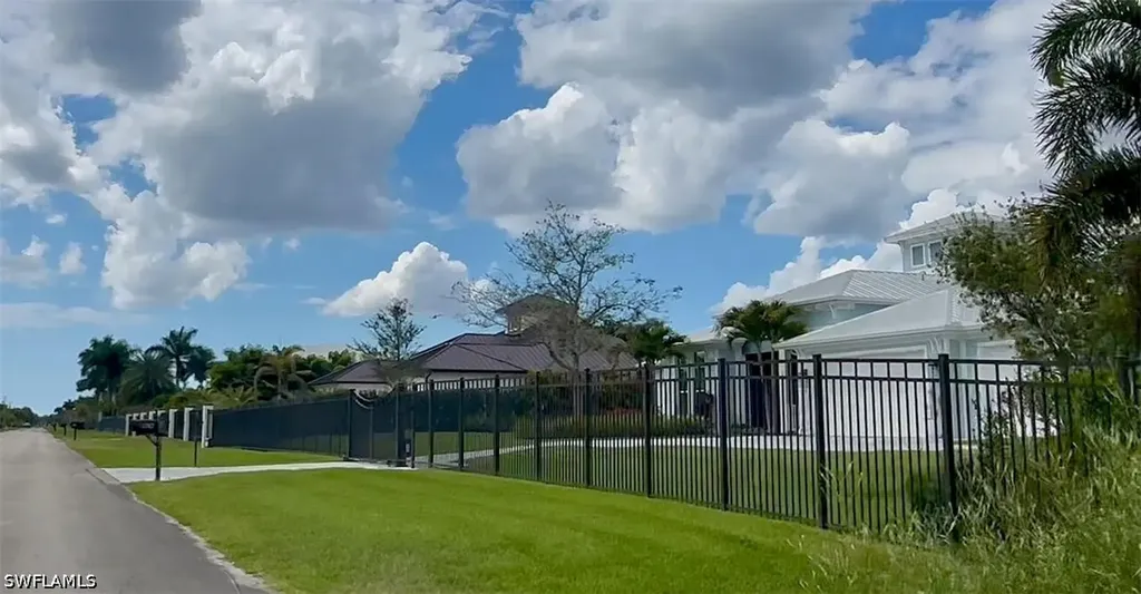 720 Shady Hollow Boulevard W Naples FL 34120