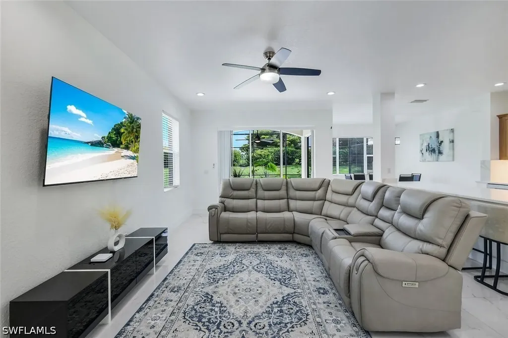 20370 Larino Loop Estero FL 33928