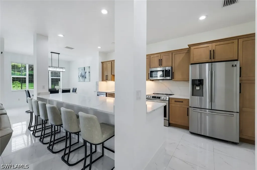 20370 Larino Loop Estero FL 33928