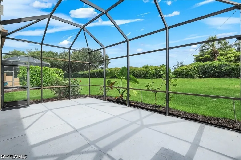 20370 Larino Loop Estero FL 33928