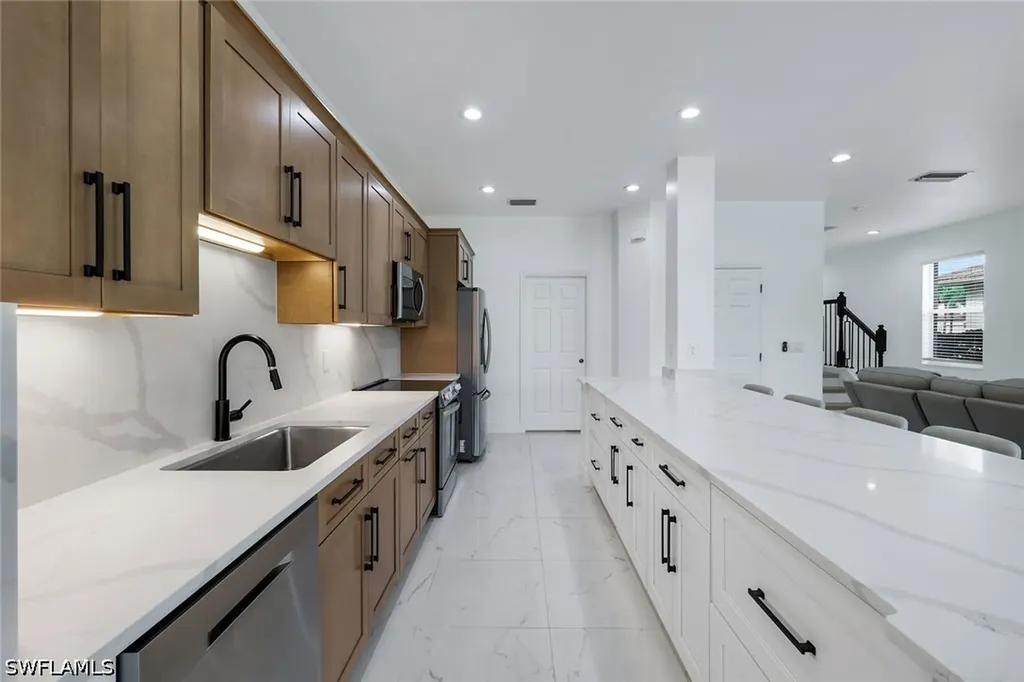 20370 Larino Loop Estero FL 33928