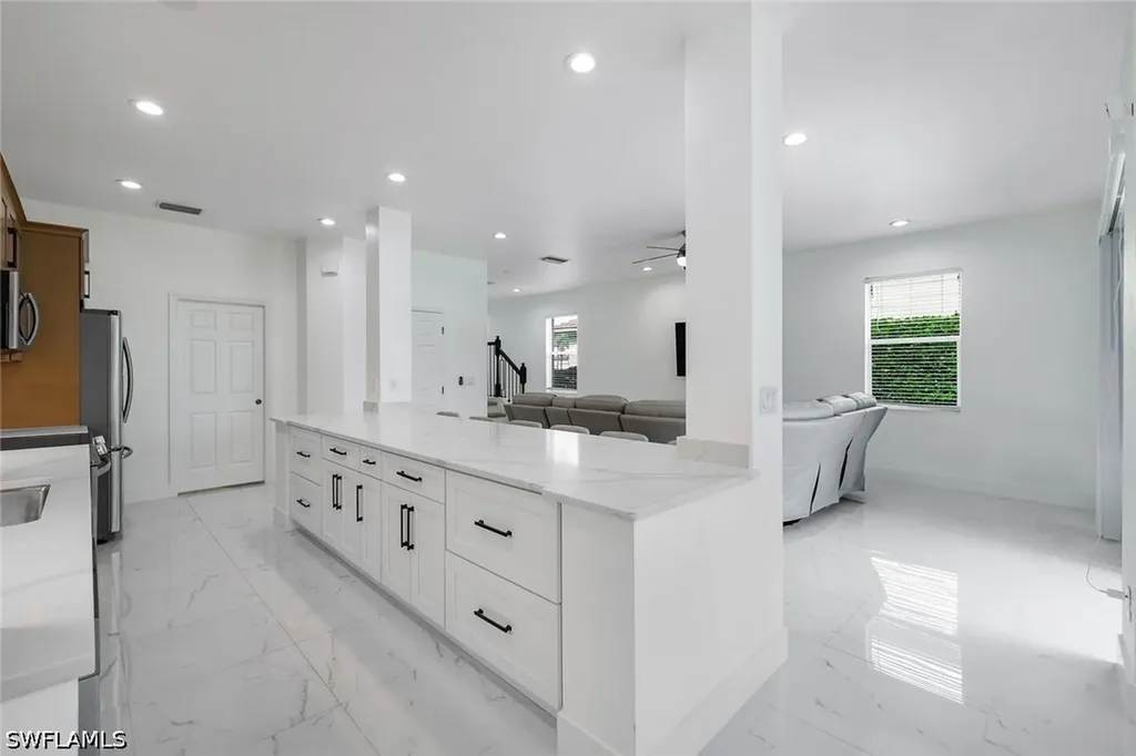 20370 Larino Loop Estero FL 33928