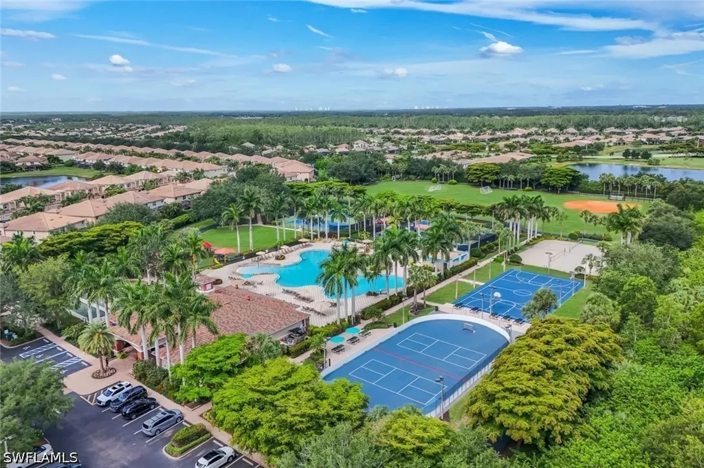 20370 Larino Loop Estero FL 33928