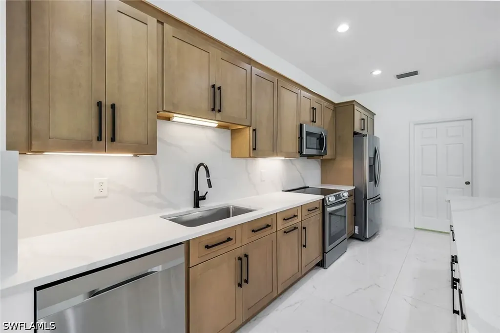 20370 Larino Loop Estero FL 33928