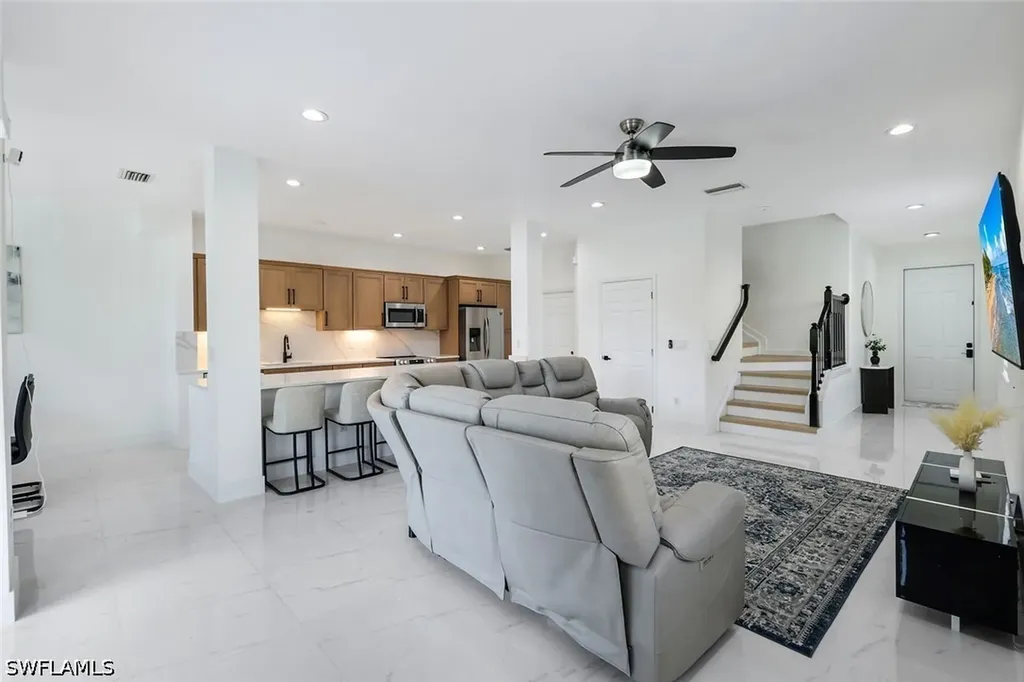 20370 Larino Loop Estero FL 33928