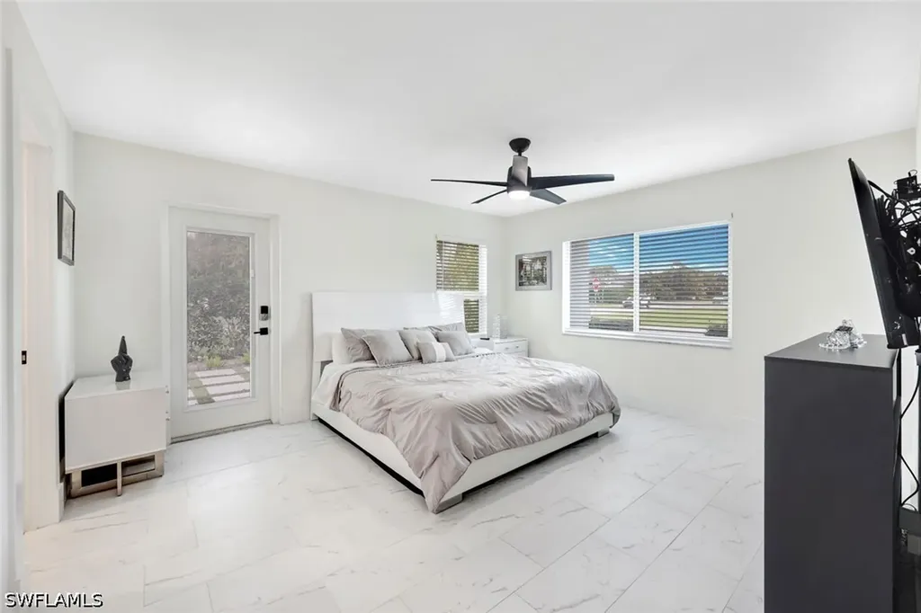 596 105th Avenue N Naples FL 34108