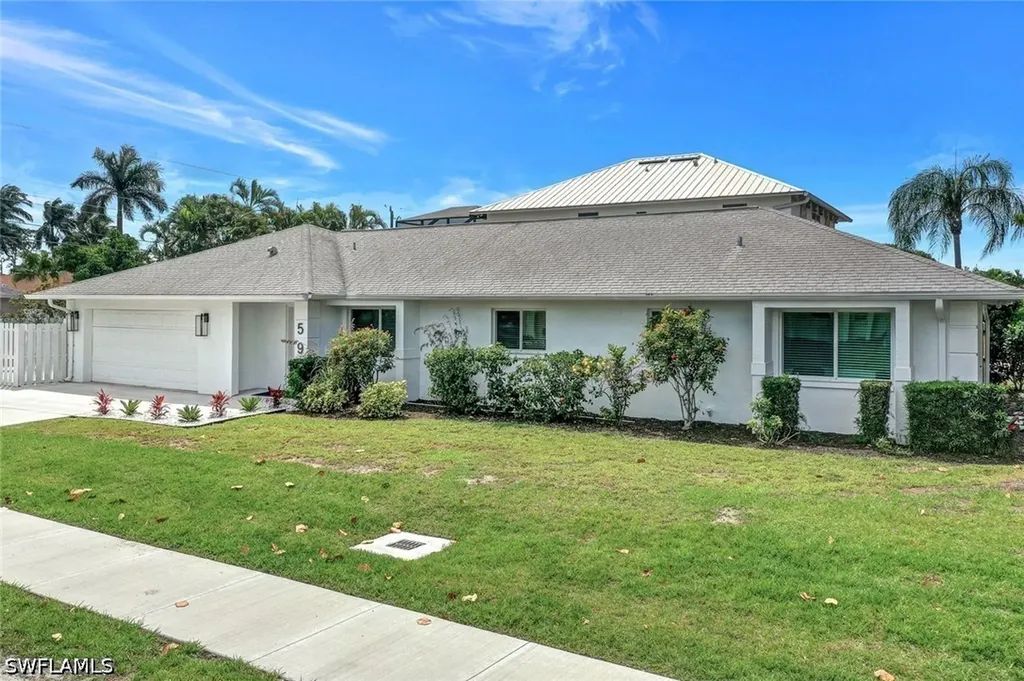 596 105th Avenue N Naples FL 34108