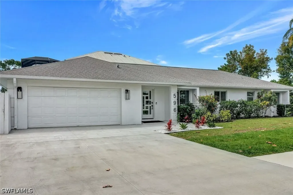 596 105th Avenue N Naples FL 34108