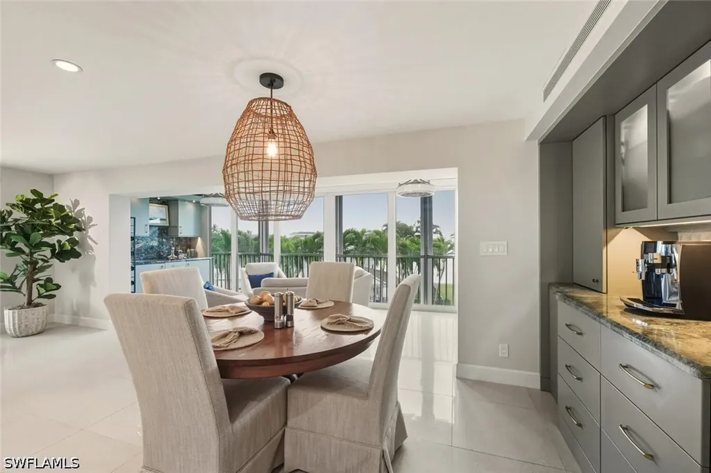 250 W Park Shore Drive Naples FL 34103