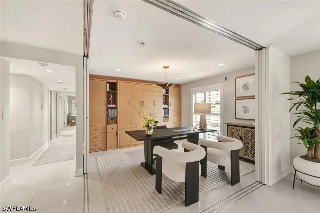 250 W Park Shore Drive Naples FL 34103