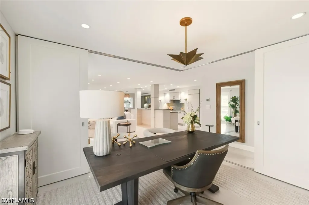 250 W Park Shore Drive Naples FL 34103