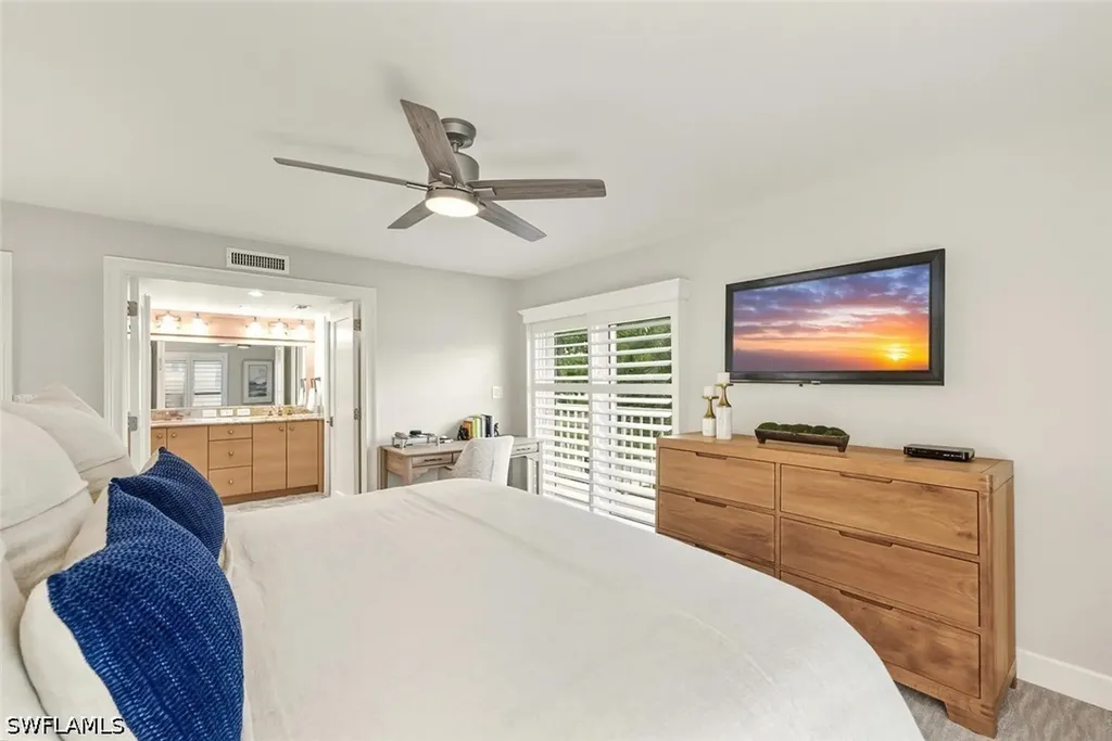 250 W Park Shore Drive Naples FL 34103