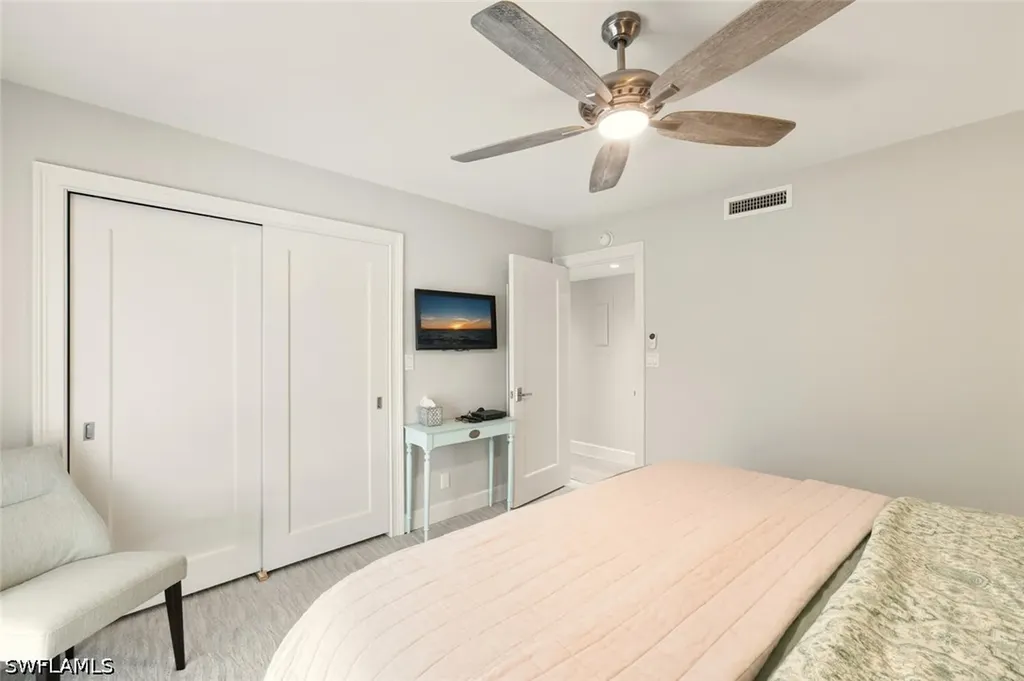 250 W Park Shore Drive Naples FL 34103