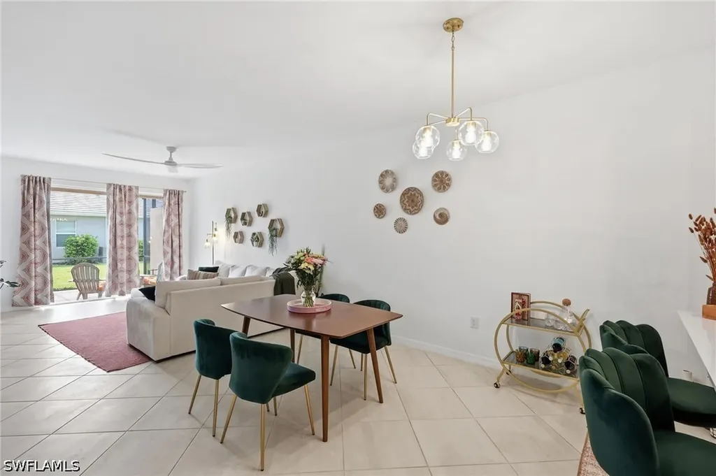 2584 Vine Avenue Naples FL 34120