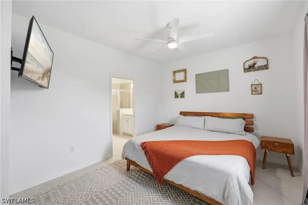 2584 Vine Avenue Naples FL 34120