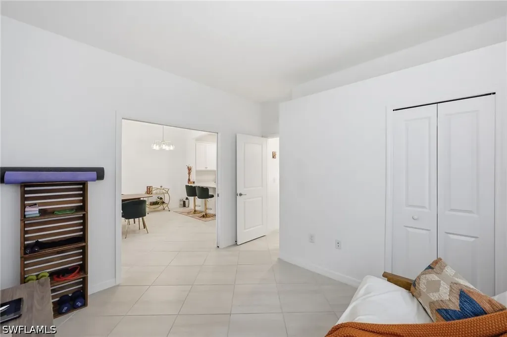 2584 Vine Avenue Naples FL 34120