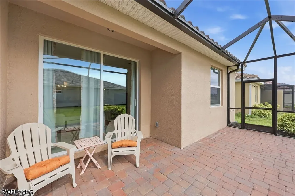 2584 Vine Avenue Naples FL 34120