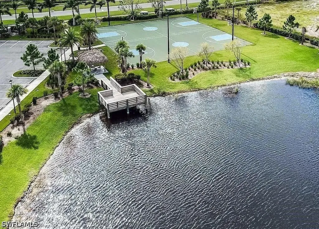 2584 Vine Avenue Naples FL 34120