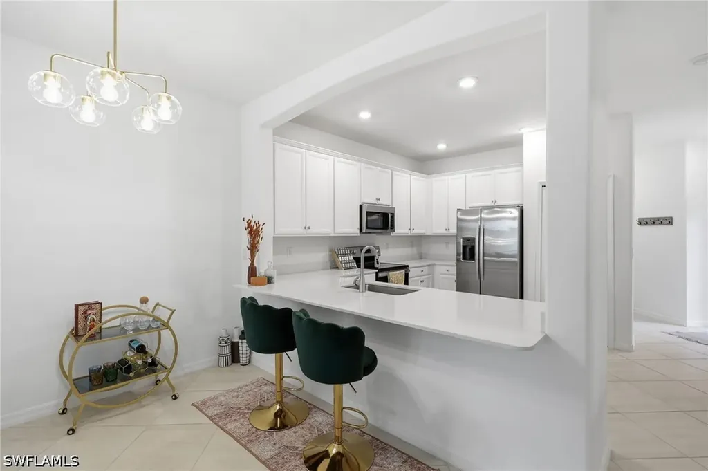 2584 Vine Avenue Naples FL 34120