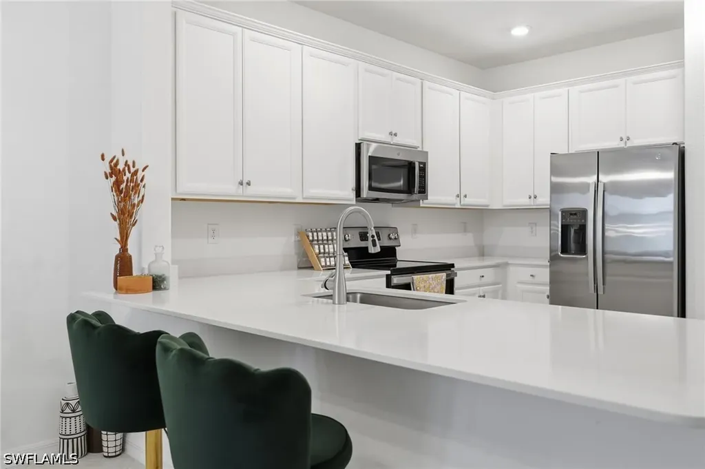 2584 Vine Avenue Naples FL 34120