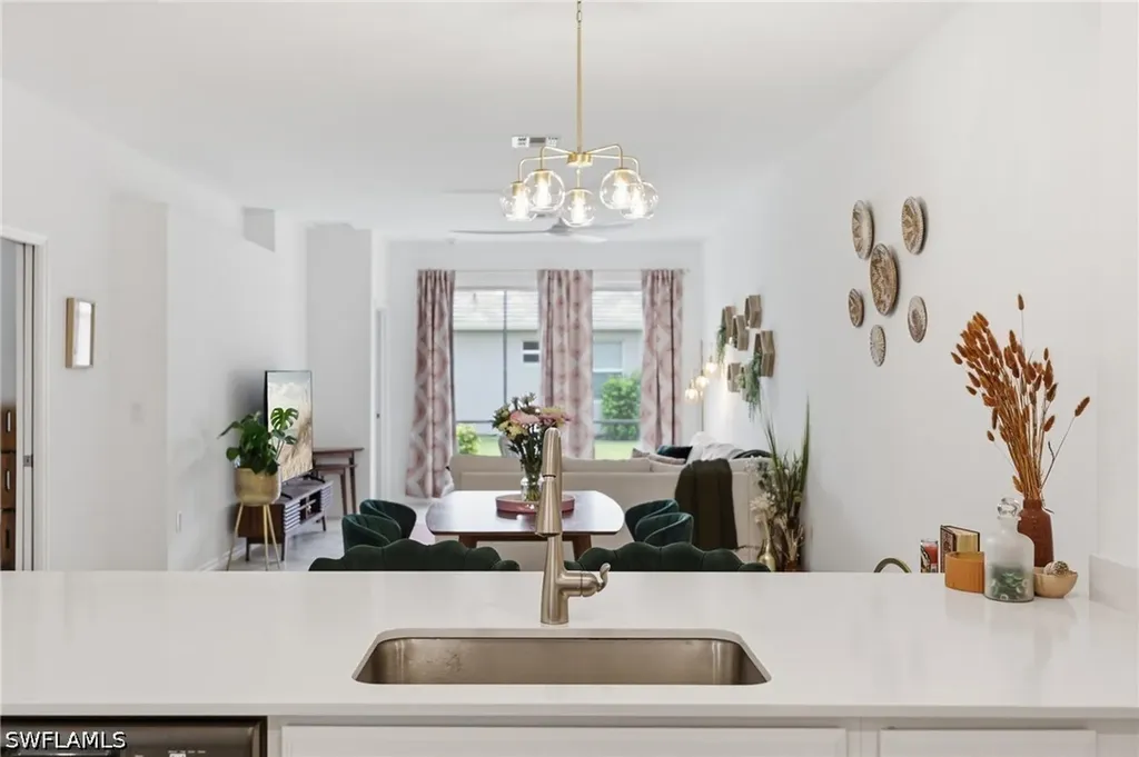 2584 Vine Avenue Naples FL 34120
