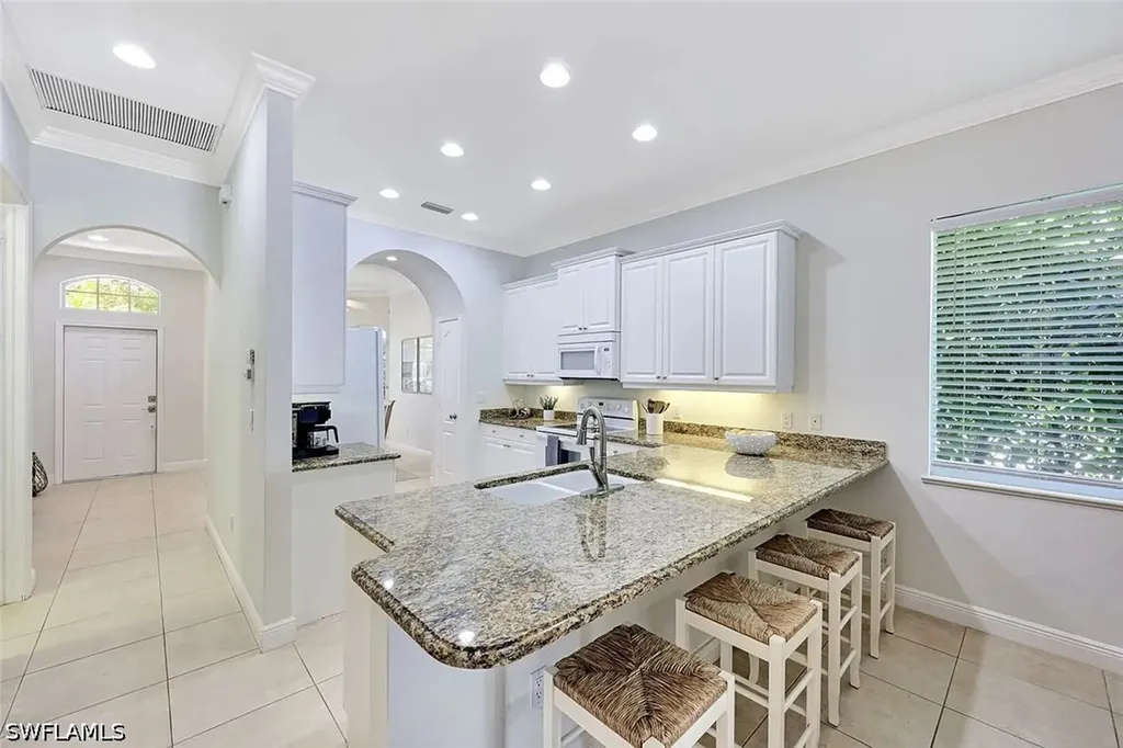 847 98th Avenue N Naples FL 34108