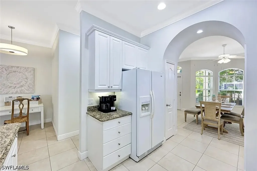 847 98th Avenue N Naples FL 34108
