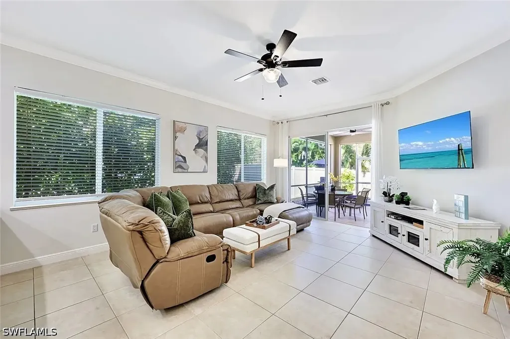 847 98th Avenue N Naples FL 34108