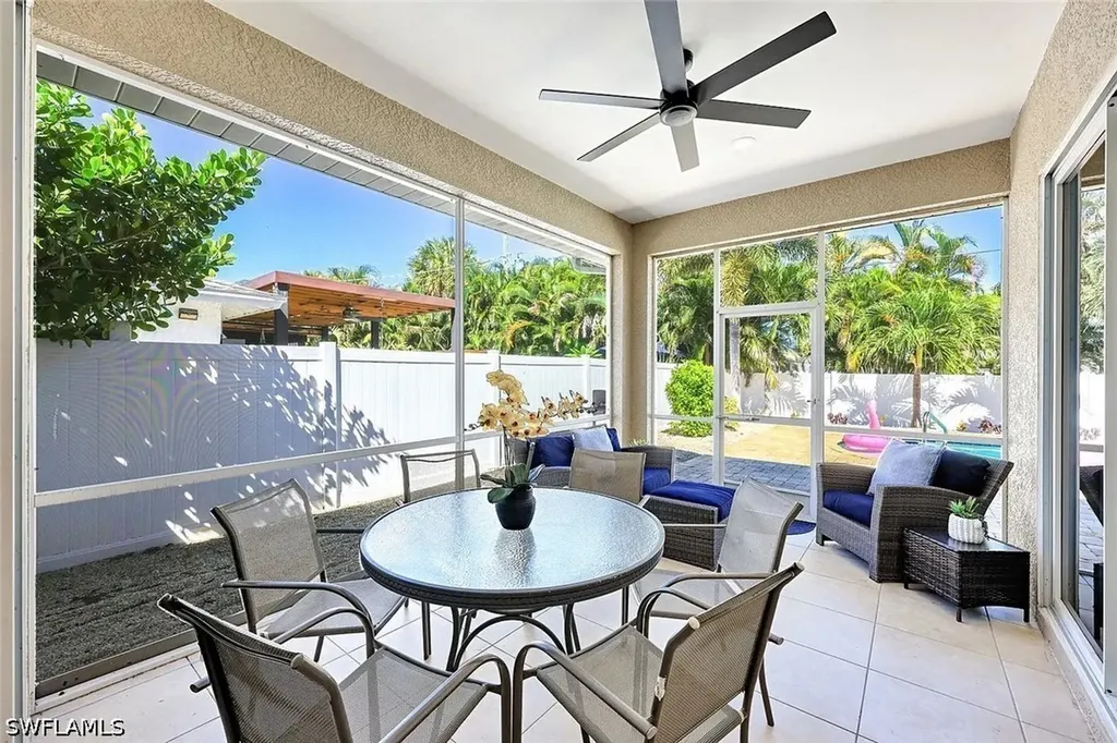 847 98th Avenue N Naples FL 34108
